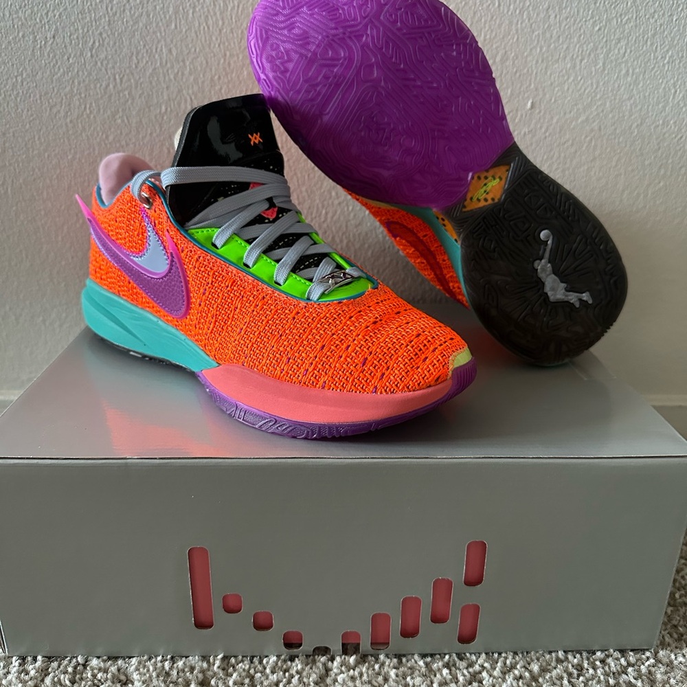 Nike LeBron 20 ‘Chosen 1’
